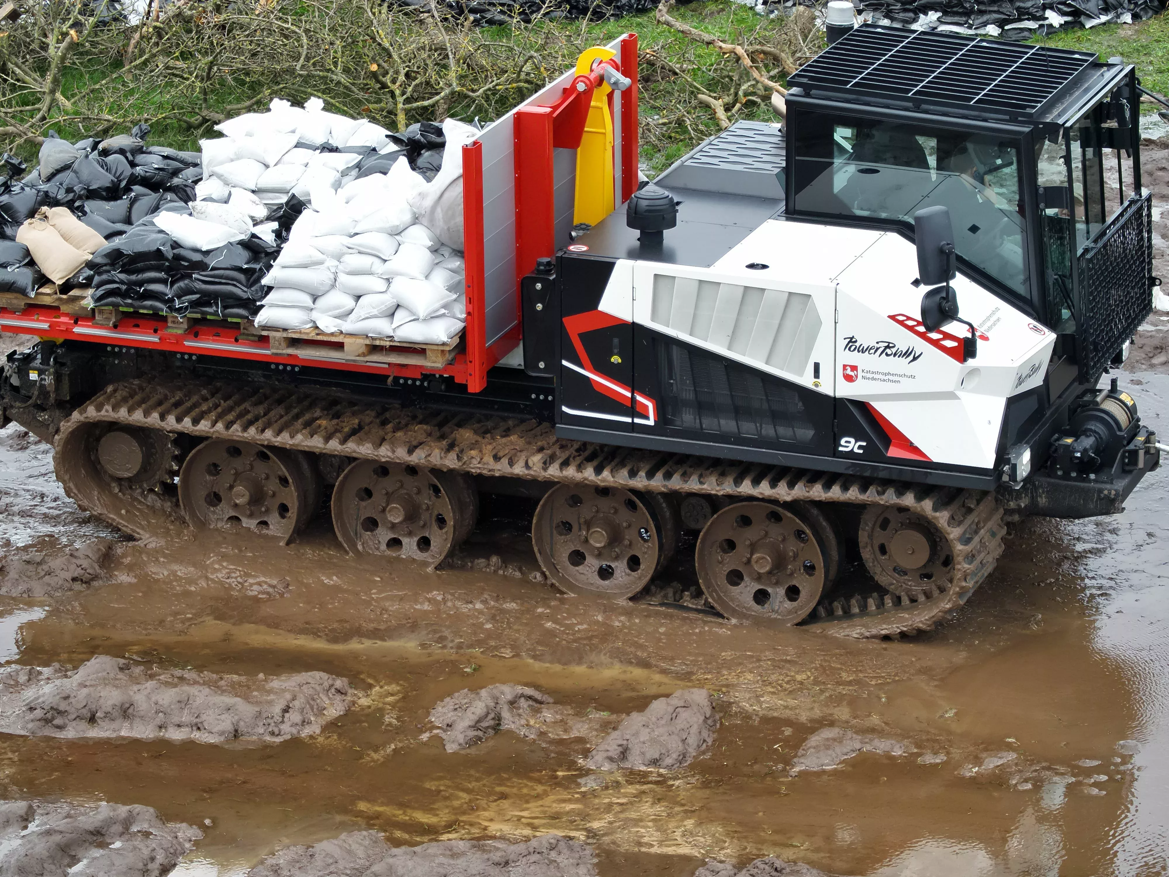 The PowerBully 9C during flood operations